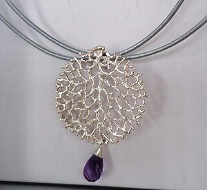 Seafan coral w dangling amethyst pendant necklace